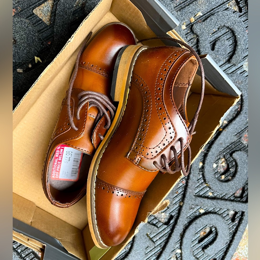 Stacey Adams Wing Tipped Shoes